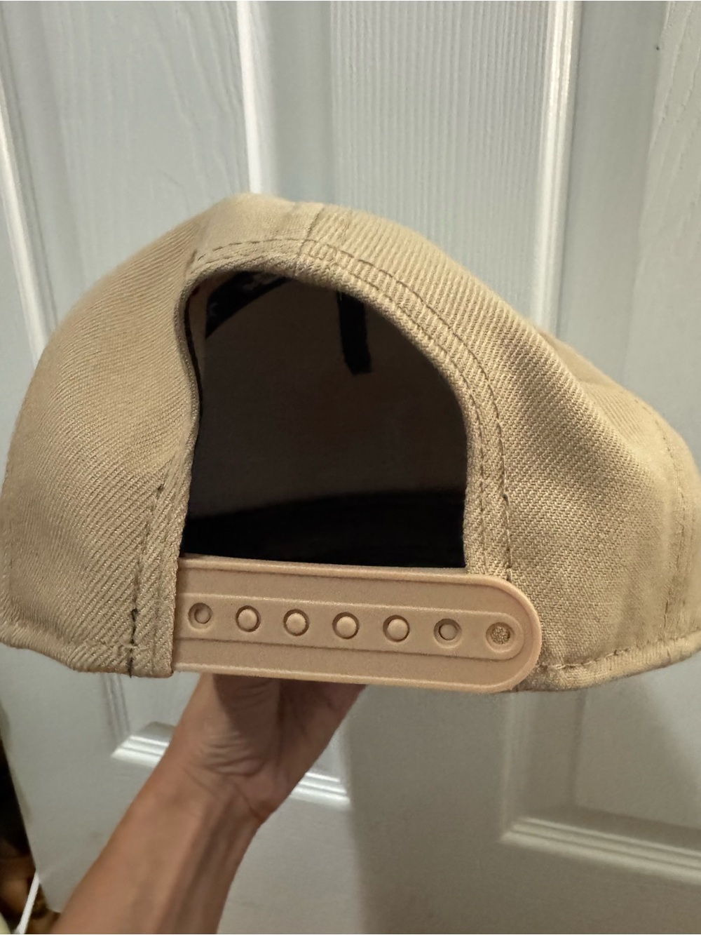 Source Unknown Tan LA Logo Baseball Cap with White Embroidery - Picture 2 of 3